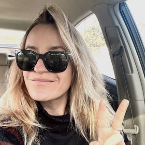 Meet your Posher, Christina